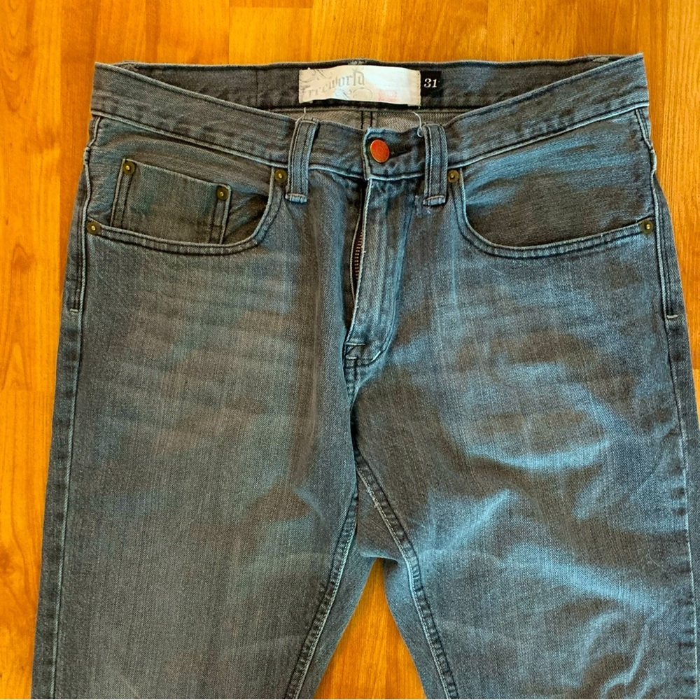 Freeworld Faded Black Gray Straight Leg Jeans Size 31 Red Button Y2K Asymetrical